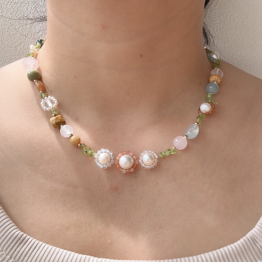 Daisy Necklace Handmade Flower Pearl Necklace Gemstone Jewelry